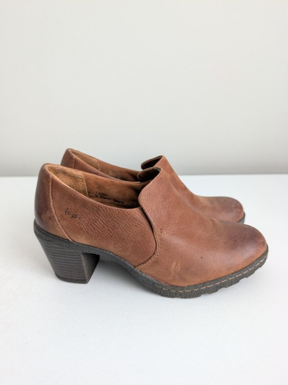 Born b.o.c. Carla Shoes Womens Size 7.5M Brown Leather Heel Booties - Picture 2 of 10